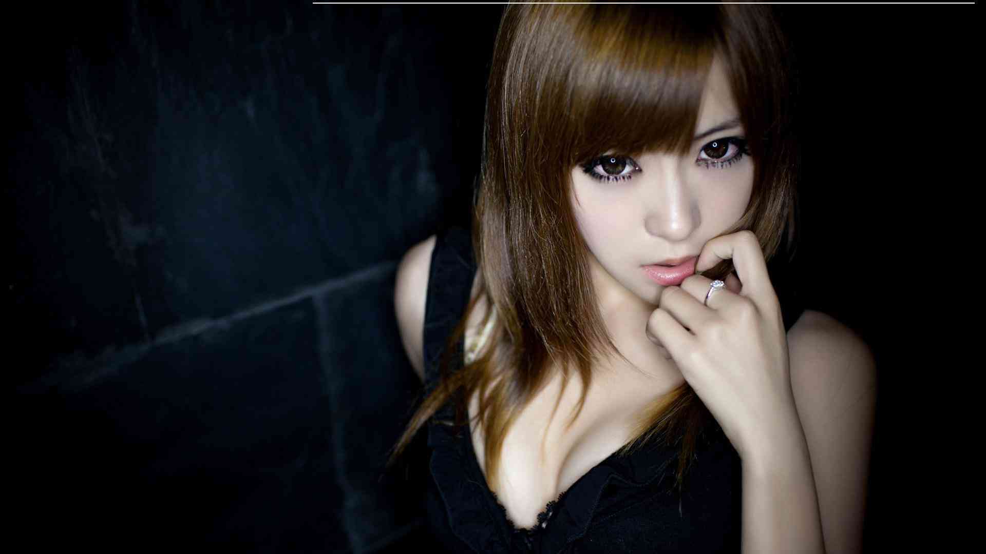 有人每天戴着一克拉钻戒么(有人每天戴钻戒吗)