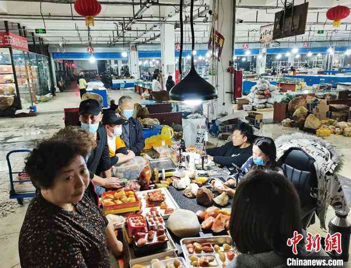 金丝玉原石(金丝玉原石图片大全)