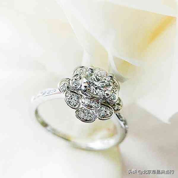 钻戒改款一般多少钱(钻戒改款一般多少钱一对)