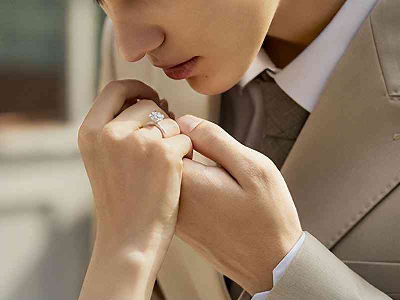 订婚戒指推荐(订婚戒指推荐词)