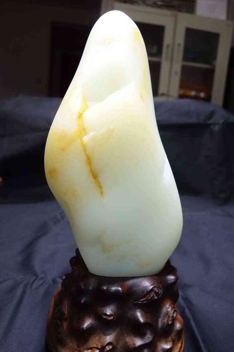 和田玉籽料值多少钱(和田玉籽料值多少钱啊)