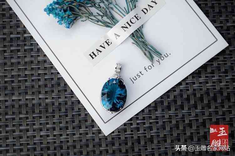 天然托帕石多少钱一克(天然托帕石多少钱一克拉)