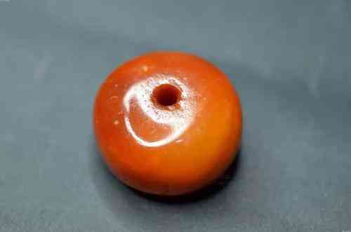 鉴别蜜蜡真假的10种方法(鉴别蜜蜡真假的10种方法视频)