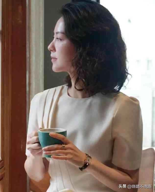 45一50岁女人适合戴什么手镯(60岁妈带什么款黄金手镯)