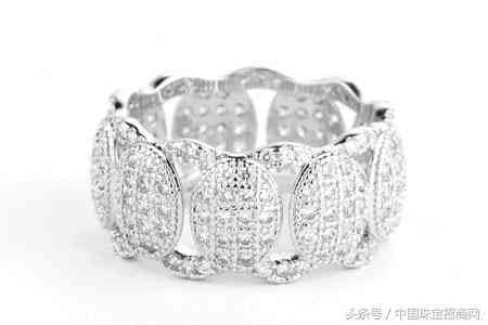 锆石戒指大约多少钱(锆石戒指大约多少钱一枚)