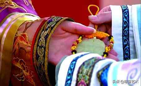 几百元的缅甸玉手镯是真的吗(几百元的缅甸玉手镯是真的吗能买吗)