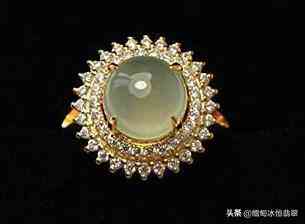 怎么辨别翡翠的真假(怎么辨别翡翠的真假简单方法)