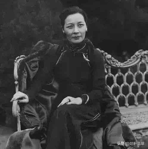 100多年的玉手镯值钱吗(100多年的玉手镯值钱吗知乎)