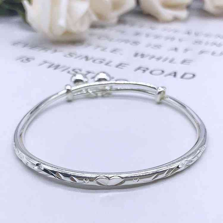 纯银饰品批发厂家(纯银饰品批发厂家鹤庆)