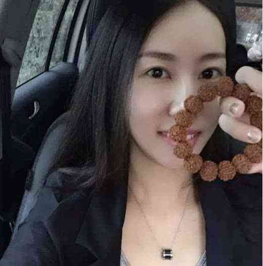 手串为什么不能戴左手(男人手串为什么不能戴左手)