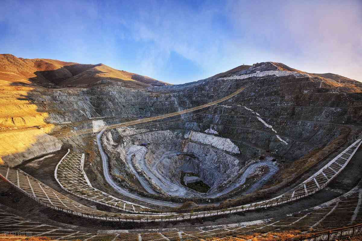 猫眼石多少钱一克(祖母绿猫眼石多少钱一克)