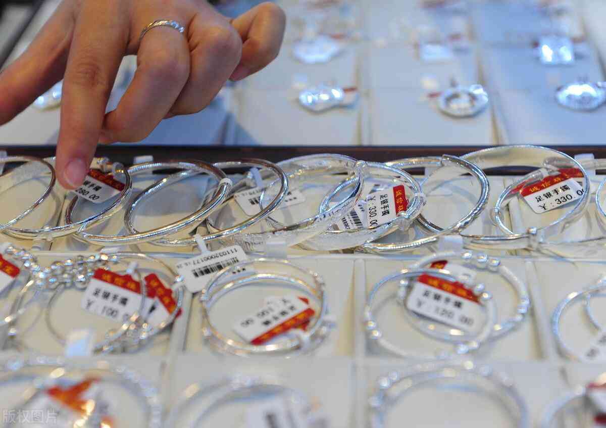 最简单鉴定银子的方法(鉴定银子最快的土方法)