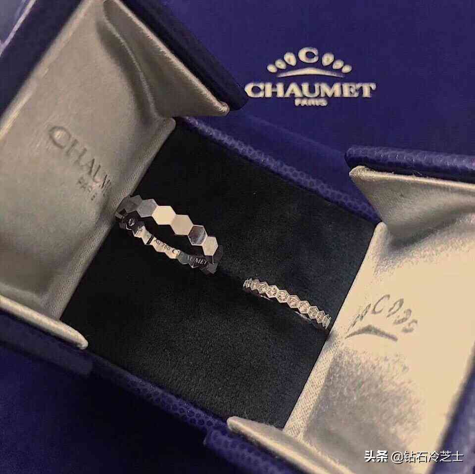 轻奢情侣对戒品牌(情侣对戒轻奢侈品牌)