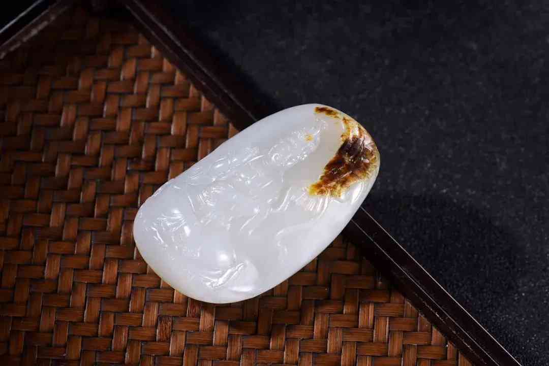 染色玉最简单鉴别方法(染色玉怎么分辨)