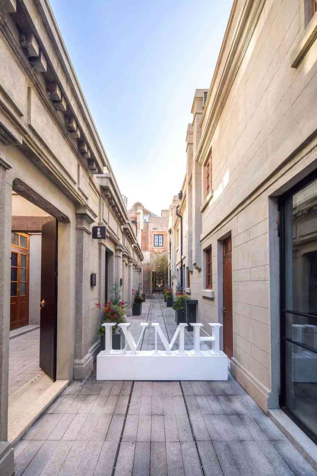 海蓝宝石原石(海蓝宝石原石图片讲解)