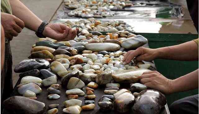 玉镯尺寸测量计算对照表(女士镯子尺寸对照表)