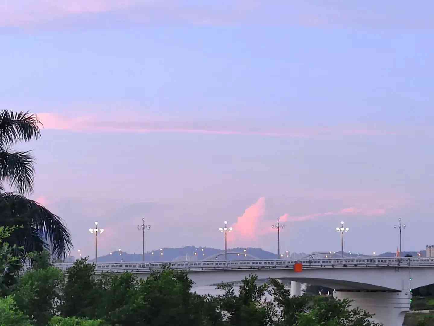 碧玺手串的功效与作用(碧玺手串的功效与作用佩戴禁忌)