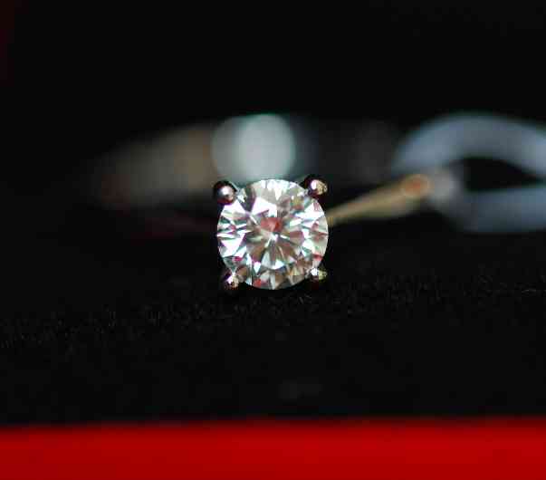 钻石4c知识(钻石4c的内容)