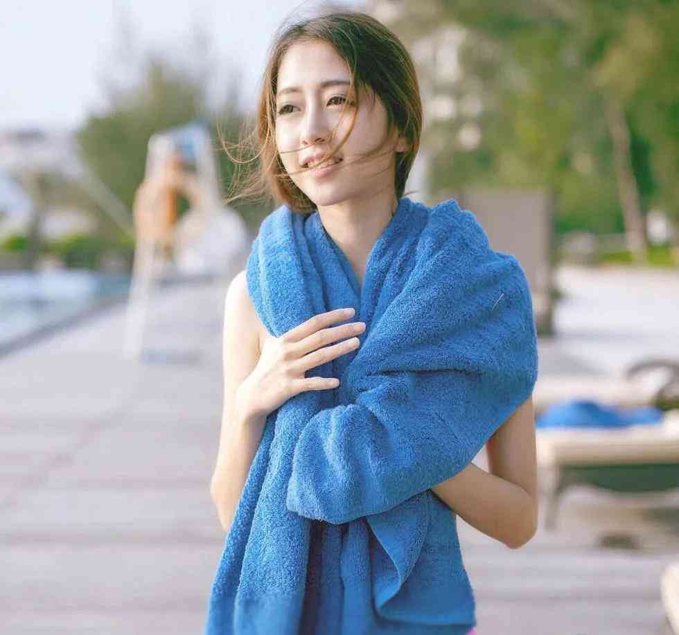 一克拉钻戒多重(一克拉的钻戒有多重)