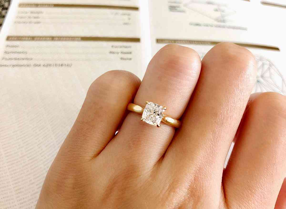 4000多的钻戒回收多少钱(4千买的钻戒回收多少钱)