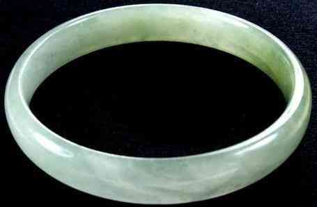 玉是怎么鉴定真假的(玉怎么鉴定真假的方法平安扣)