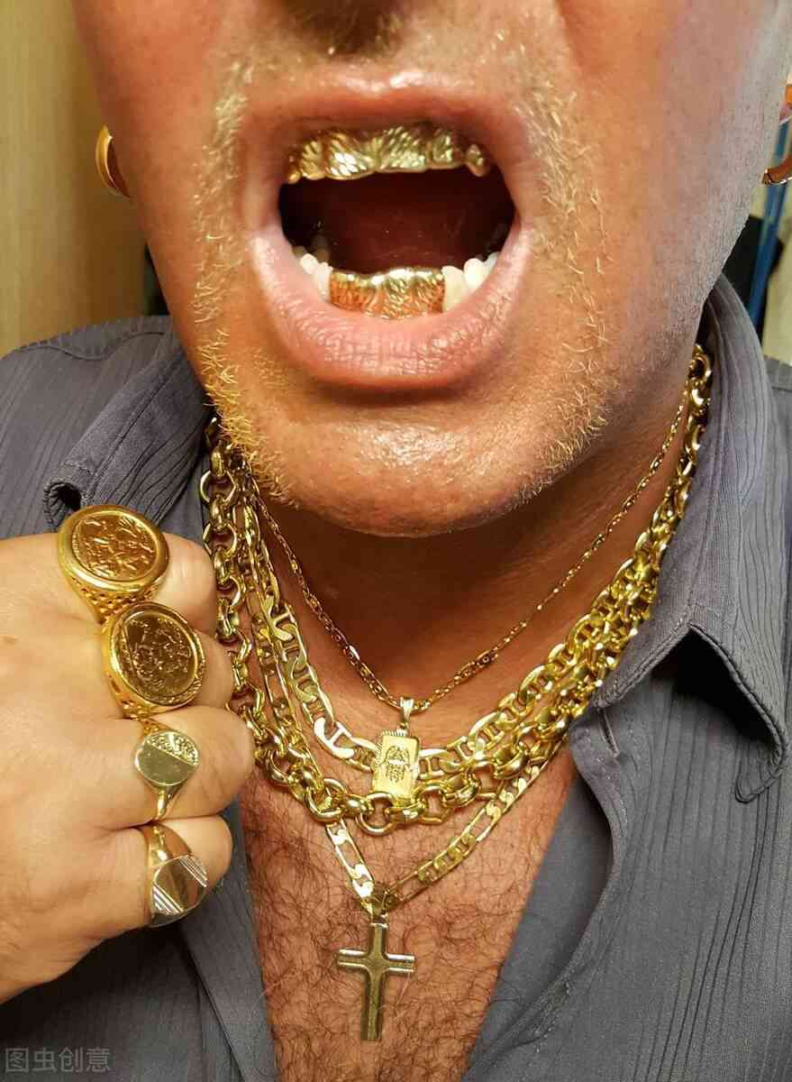 男士婚戒应该戴哪只手(男士结婚戒指戴哪个手指)