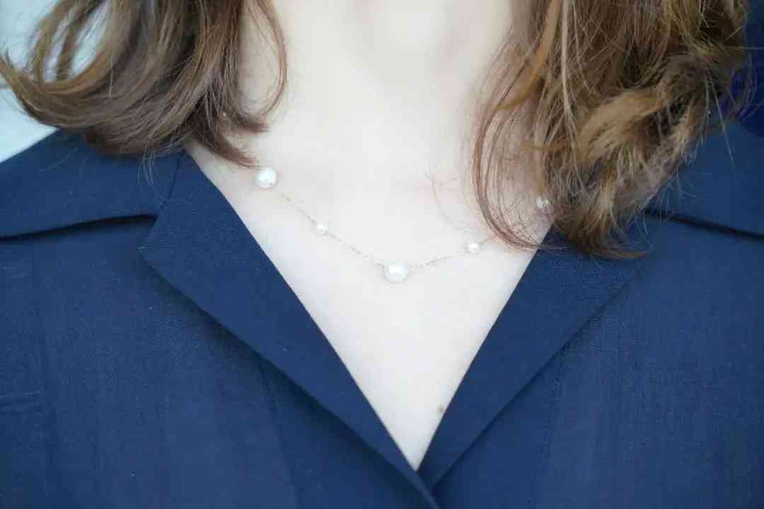 18k白金项链多少钱一条(18k白金项链多少钱一克)