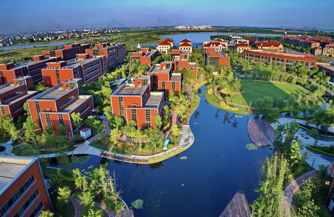 纯天然白水晶值钱吗(天然白水晶值多少钱)