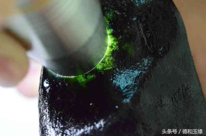 翡翠毛料赌石知识(翡翠毛料知识大全)