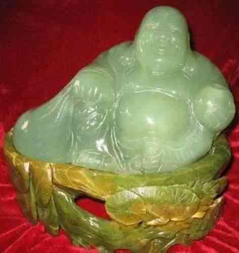 石榴石的功效与禁忌(石榴的功效与作用禁忌)