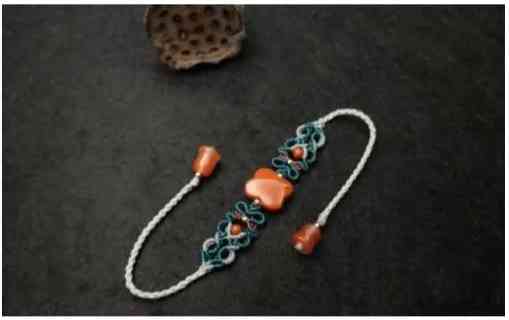 四叶草手链专柜价格(四叶草手链专柜正品长度多少)