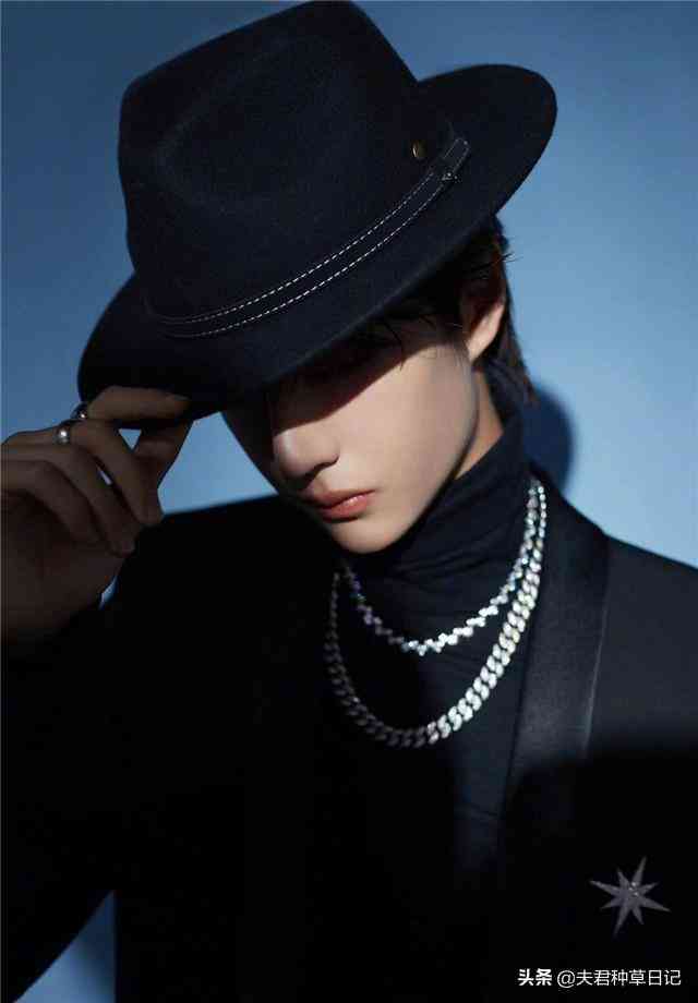 耳钉款式流行(耳钉款式图片)