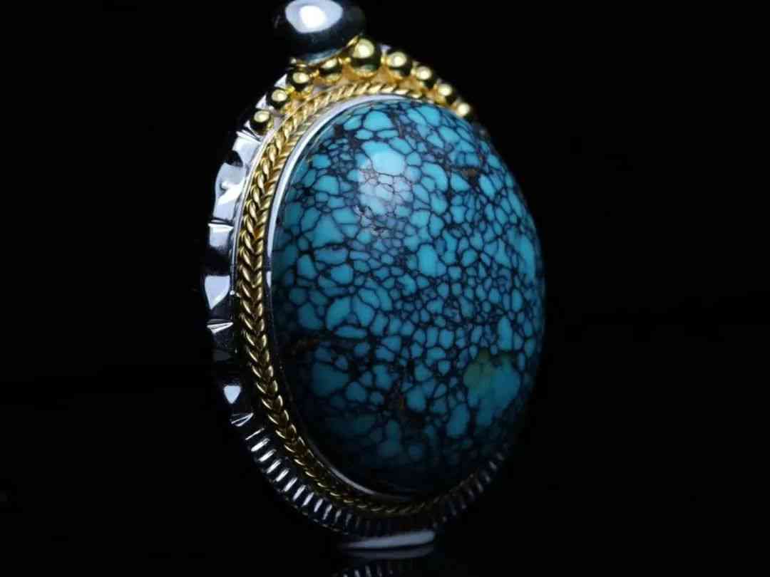 绿松石的功效与禁忌(绿松石的功效与作用,佩戴绿松石)