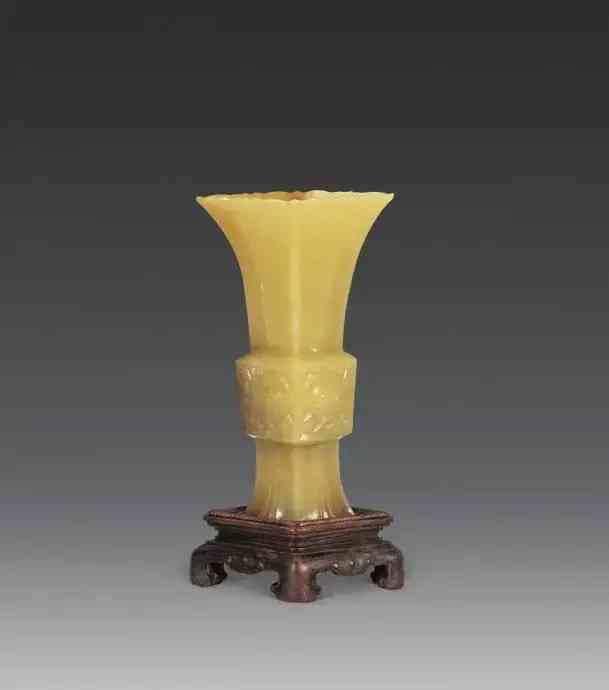 和田黄玉的特征(田黄玉的特征N)