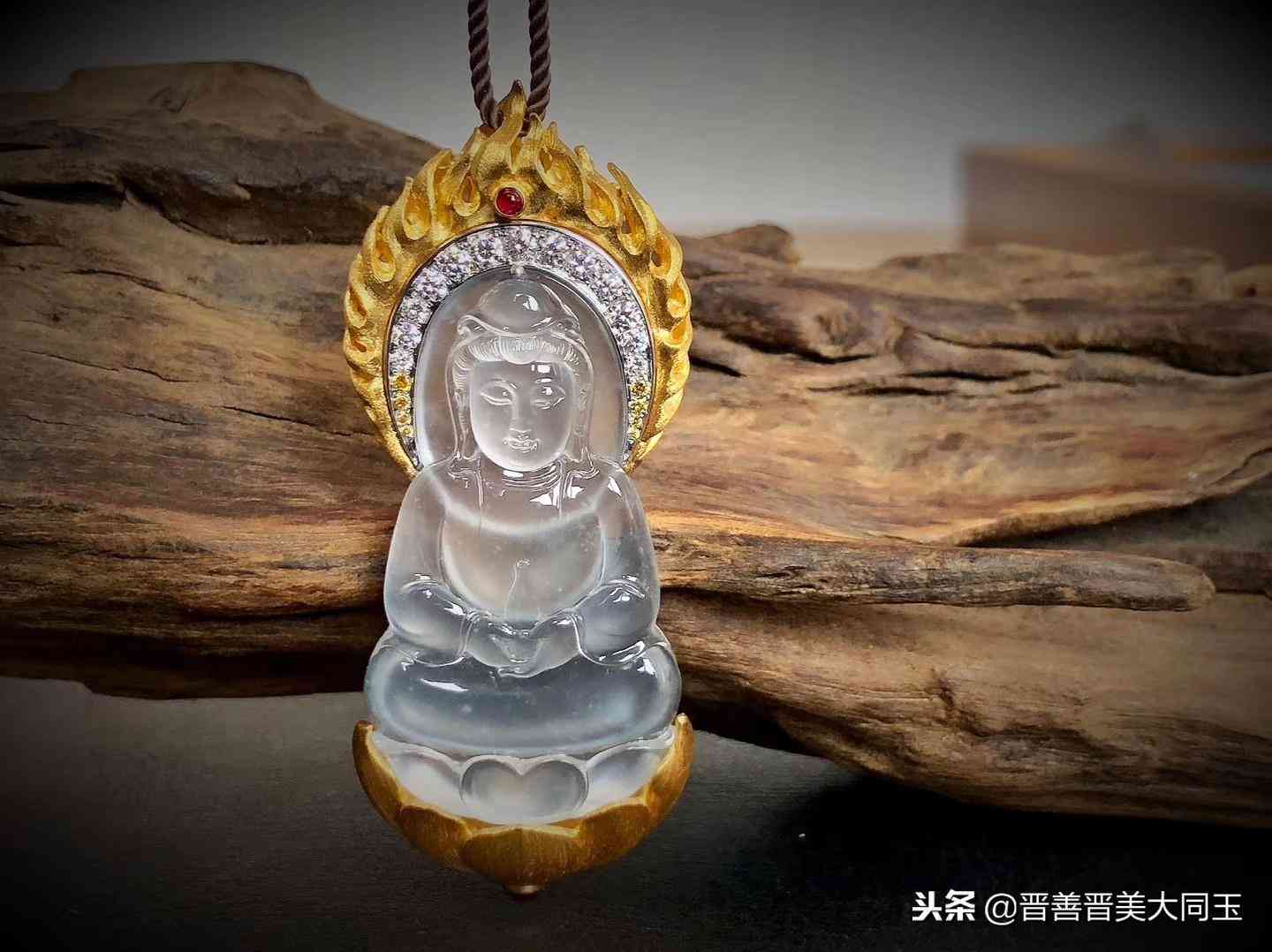 翡翠原石特征(姐堆场口翡翠原石特征)