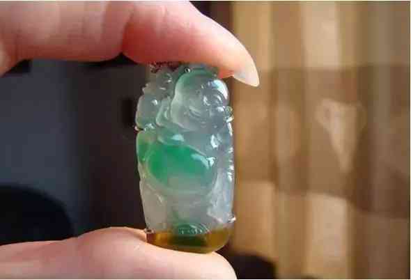 冰种翡翠手镯的价格(冰种翡翠手镯的价格及图片)