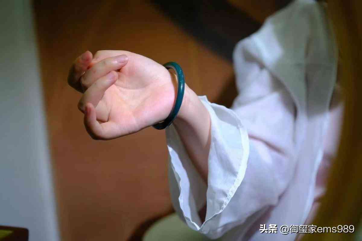 和田玉有什么功效和作用(和田玉有什么功效作用呢)