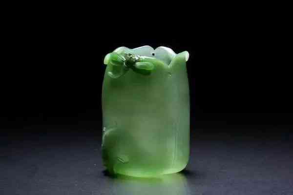 什么是玉髓(什么是玉髓手镯及图片及价格)