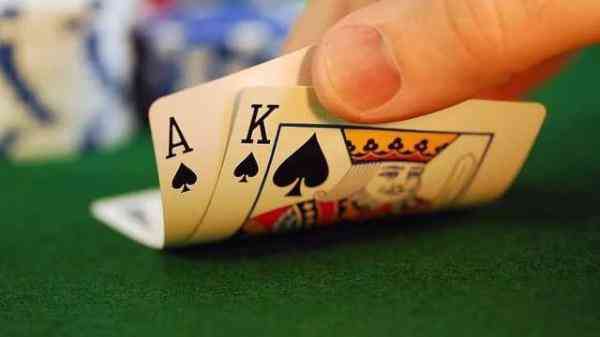 一个黄金戒指要多少钱(一个黄金戒指回收大概能多少钱)