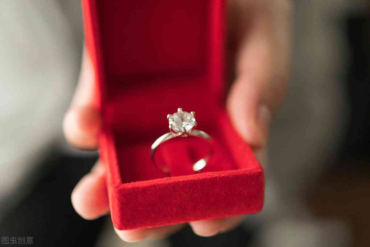 50分的钻戒大概多少钱(10分的钻戒大概多少钱)