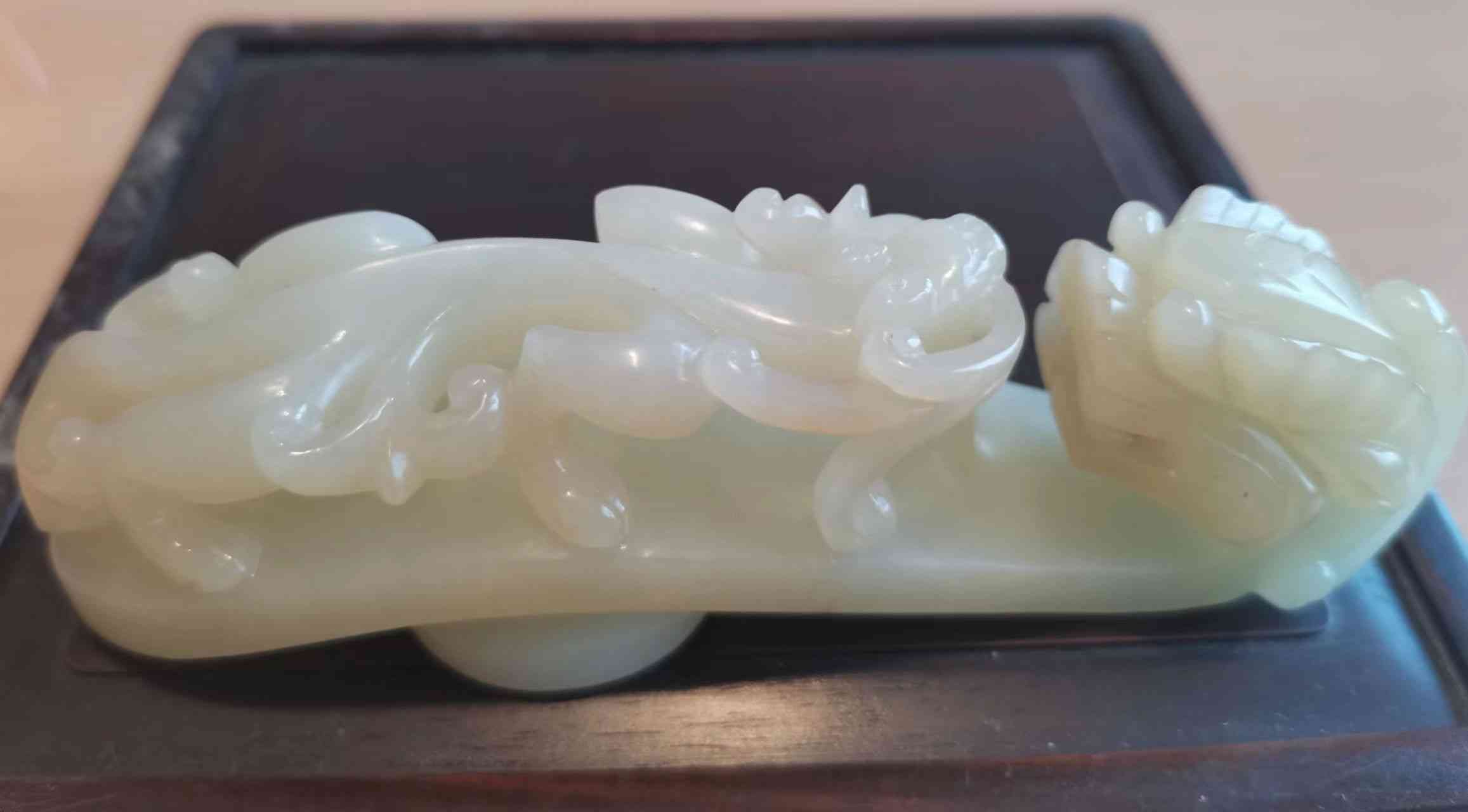 水沫玉手镯一般多少钱(水沫玉手镯价格是多少)