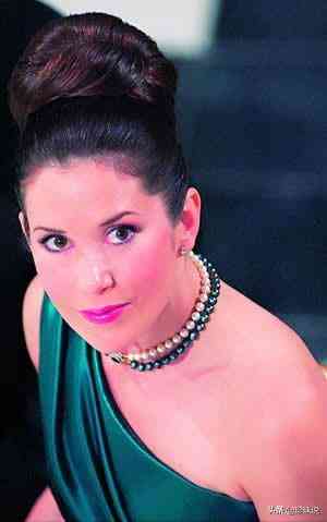 珍珠最不值钱的颜色(珍珠哪个颜色最贵)