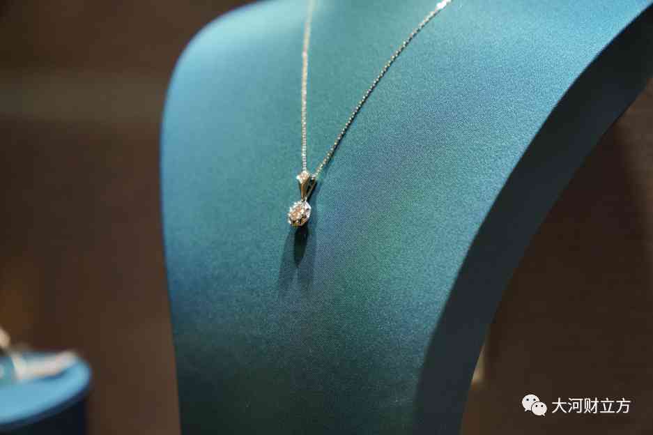 钻石多少钱一克拉(世界上最贵的钻石一克拉多少钱)