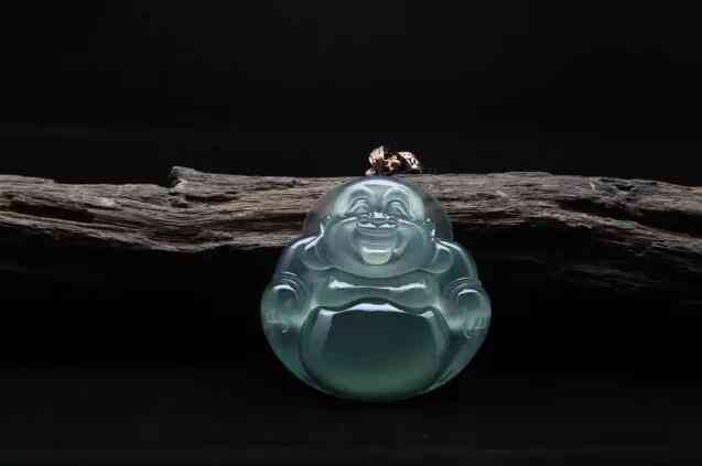 翡翠手镯怎么鉴别(翡翠手镯怎么鉴别是注胶的)