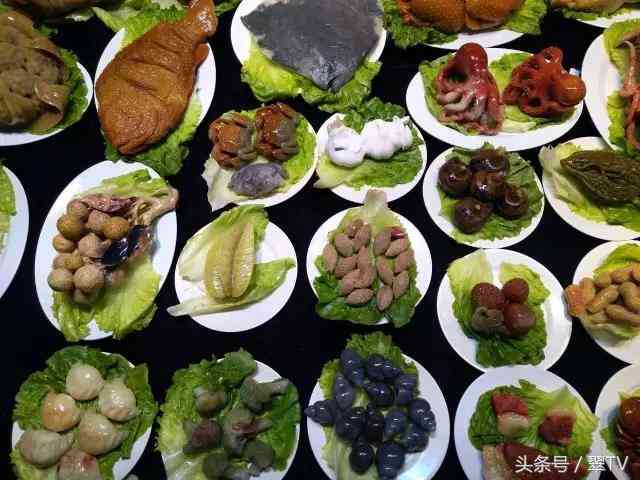 昆明玉石博览会，一只手镯56万，一块琥珀有腿那么大