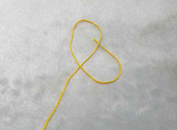 佛头三通收尾打结方法(三通手串穿绳方法图解)插图3