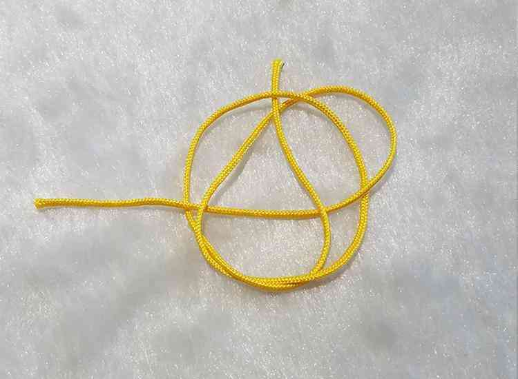 佛头三通收尾打结方法(三通手串穿绳方法图解)插图8