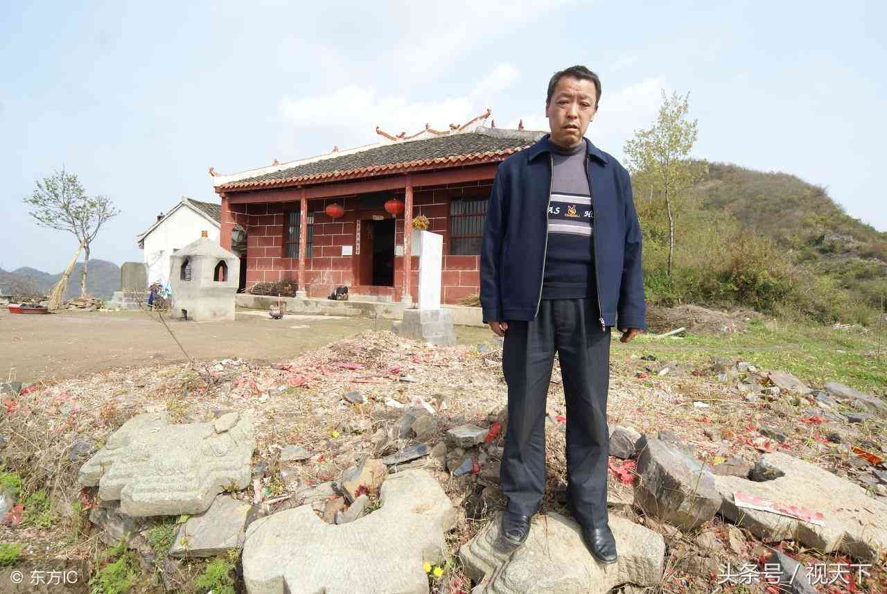 这个矿年产绿松石30吨,10年前因资源枯竭而封矿,如今一克5000元