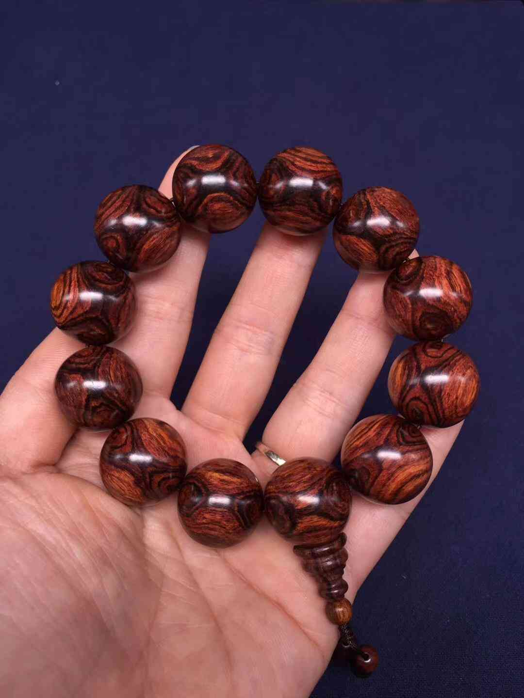 手串戴几颗合适?珠子颗数又有什么讲究?