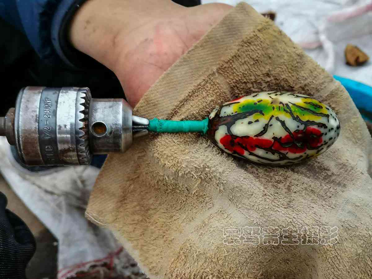 想知道“千眼菩提”是一种什么样的文玩饰品么,那就来这里看看吧